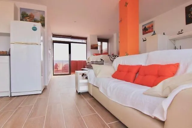 Atico Duplex En 1a Linea De Mar دينايا